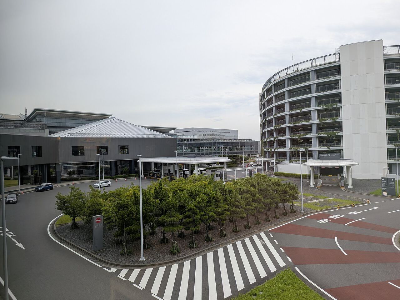Terminal building at Tokyo Haneda Airport