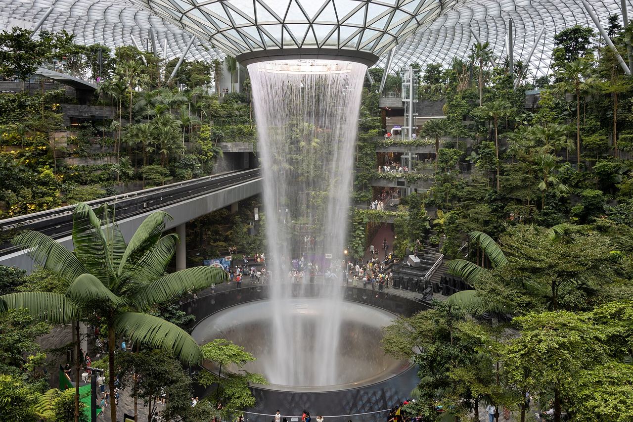 Airside facilities during an 10 hour layover at Changi