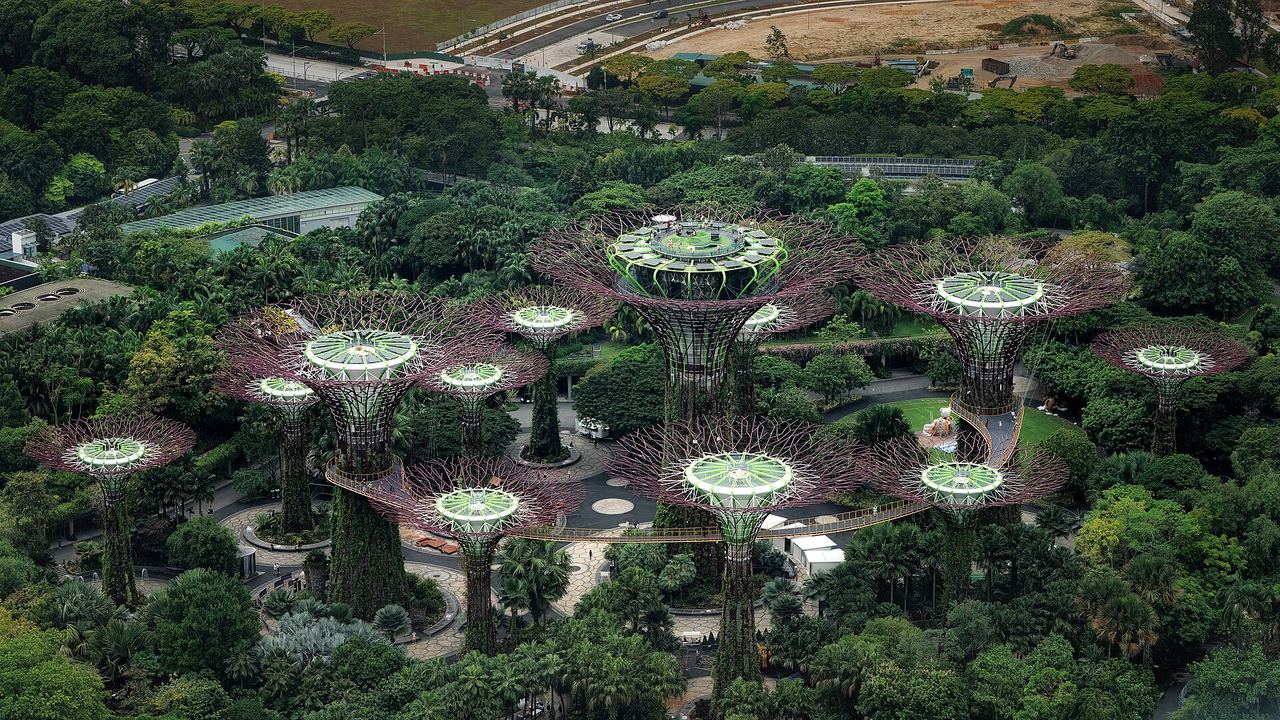 City sights reachable during an 10 hour layover at Changi