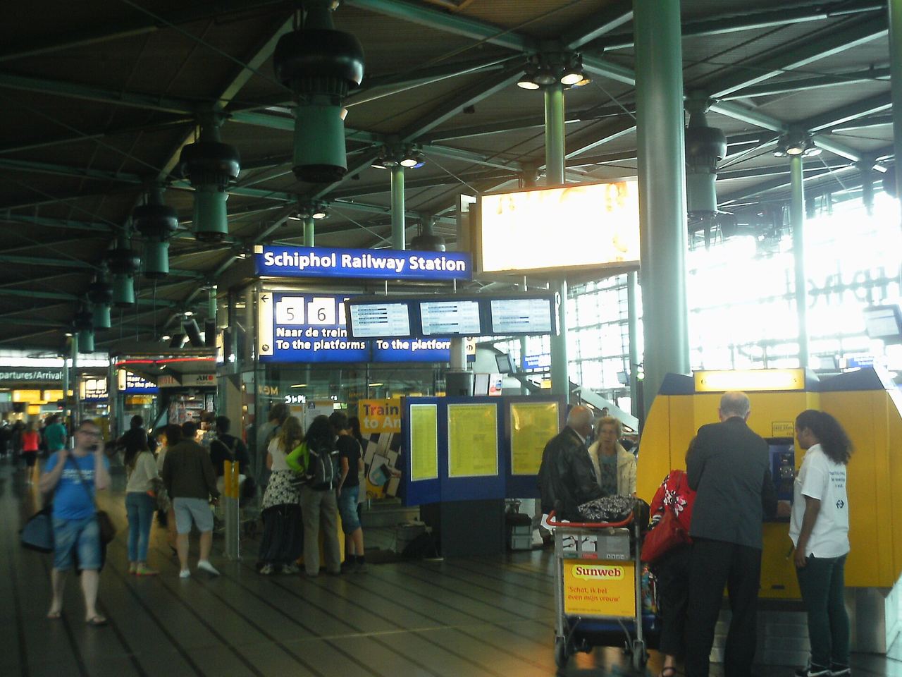 Public transport option on the Schiphol to Amsterdam route