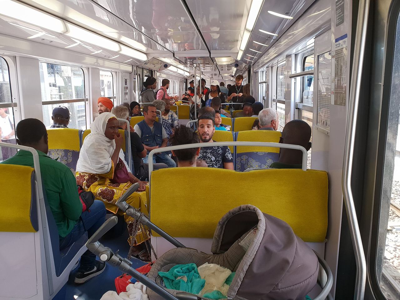 Rail option on the CDG to Paris route