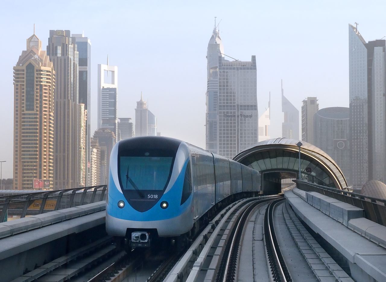 Rail option on the Dubai airport to downtown route