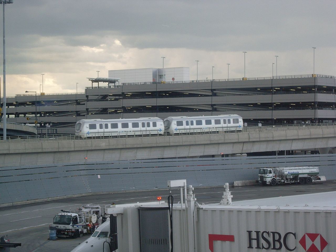 Rail option on the JFK to Manhattan route